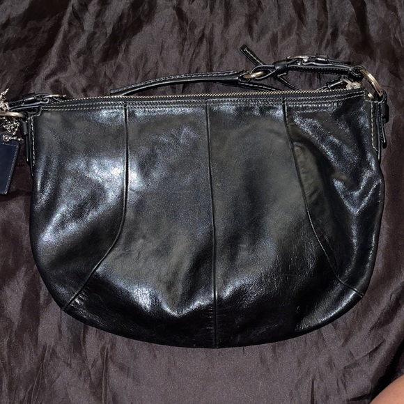 Coach black leather shoulder bag - Picture 2 of 6